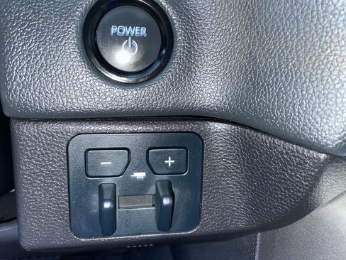 Used 2025 Toyota Tundra Limited image 23