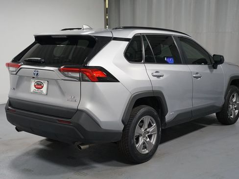 Certified 2024 Toyota RAV4 LE AWD/4WD image 8