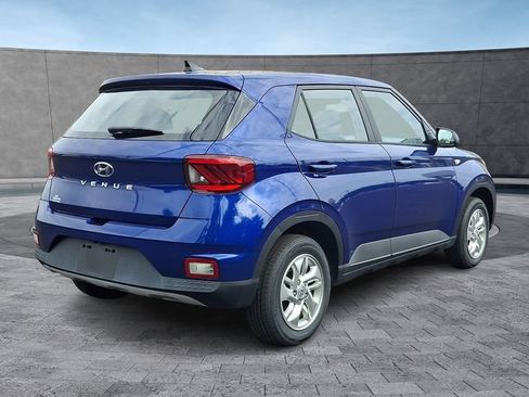 Certified 2022 Hyundai Venue SE FWD image 10