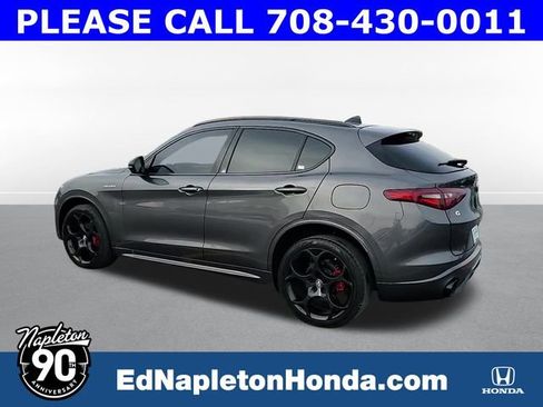 Used 2022 Alfa Romeo Stelvio Veloce image 5