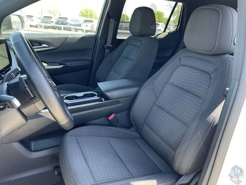 Used 2025 Chevrolet Equinox LT AWD/4WD image 24