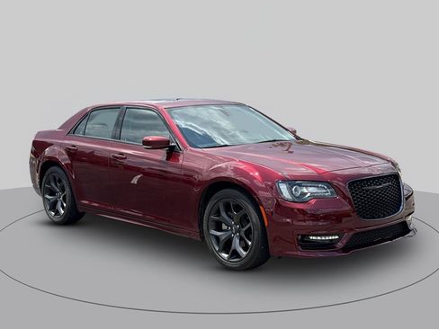 Used 2023 Chrysler 300 Touring L w/ Popular Equipment Group RWD image 1