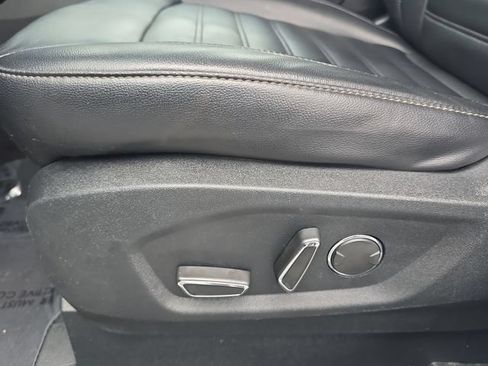 Used 2019 Ford Edge SEL w/ Equipment Group 201A FWD image 30