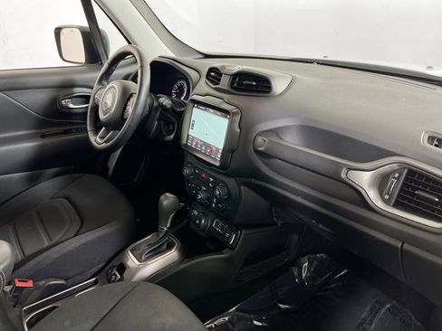 Used 2022 Jeep Renegade Latitude w/ Convenience Group image 27
