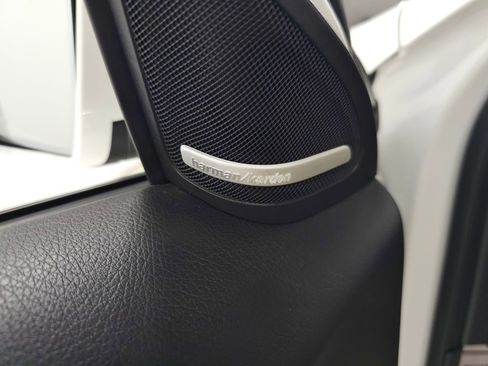 Used 2019 Mercedes-Benz GLA 250 4MATIC image 16