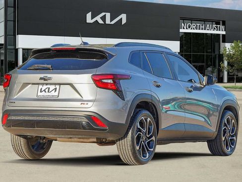 Used 2024 Chevrolet Trax RS w/ Sunroof Package image 6