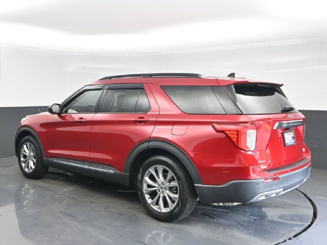 Used 2022 Ford Explorer XLT w/ Equipment Group 202A RWD image 3