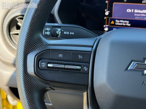 Used 2023 Chevrolet Colorado Trail Boss w/ Technology Package image 16