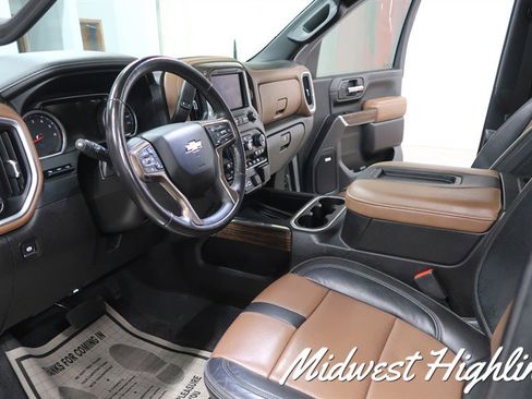 Used 2022 Chevrolet Silverado 2500 High Country image 28