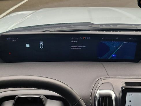 Used 2025 Ford Expedition Max Platinum image 32