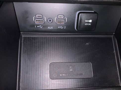 Used 2023 Jeep Grand Cherokee Altitude image 45