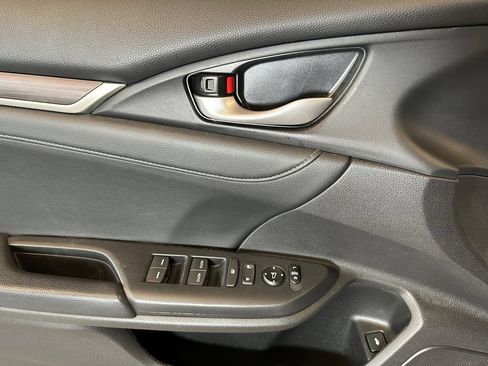 Used 2020 Honda Civic Touring image 18