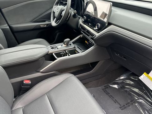 New 2026 Lexus TX 350 AWD image 18