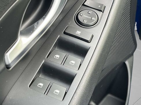 Used 2018 Hyundai Elantra GT image 28