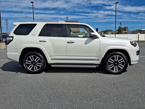 Used 2022 Toyota 4Runner Limited AWD/4WD image 7