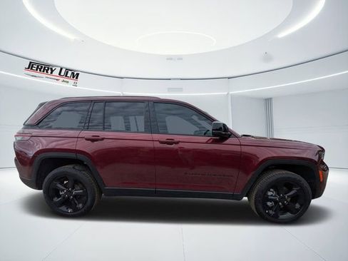 New 2025 Jeep Grand Cherokee Limited w/ Black Appearance Package RWD image 2