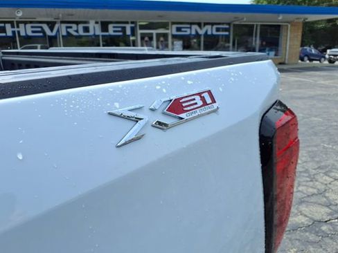 New 2026 GMC Sierra 1500 Elevation w/ Elevation Premium Package AWD/4WD image 24