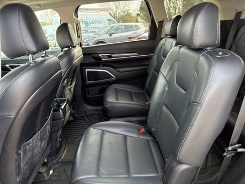 Used 2021 Kia Telluride S image 8