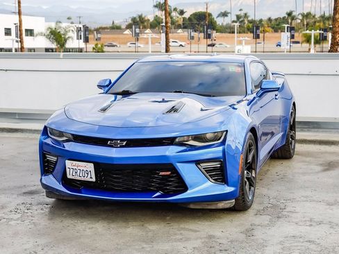 Used 2017 Chevrolet Camaro SS image 4