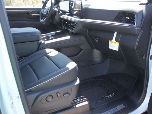 New 2026 Chevrolet Tahoe Premier image 6