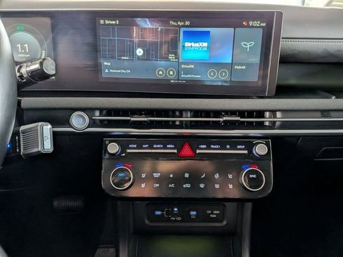 Used 2025 Hyundai Tucson Limited AWD/4WD image 19