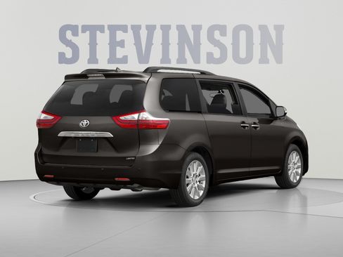 Used 2015 Toyota Sienna XLE Premium AWD/4WD image 2