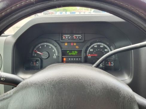 Used 2013 Ford E-250 and Econoline 250 Extended RWD image 5