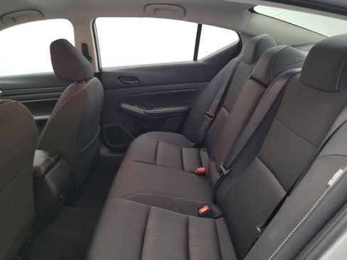 Used 2025 Nissan Altima 2.5 SV FWD image 18