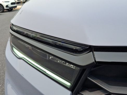 Certified 2025 Honda Pilot Sport image 10