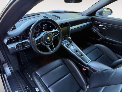Used 2017 Porsche 911 Carrera RWD image 10
