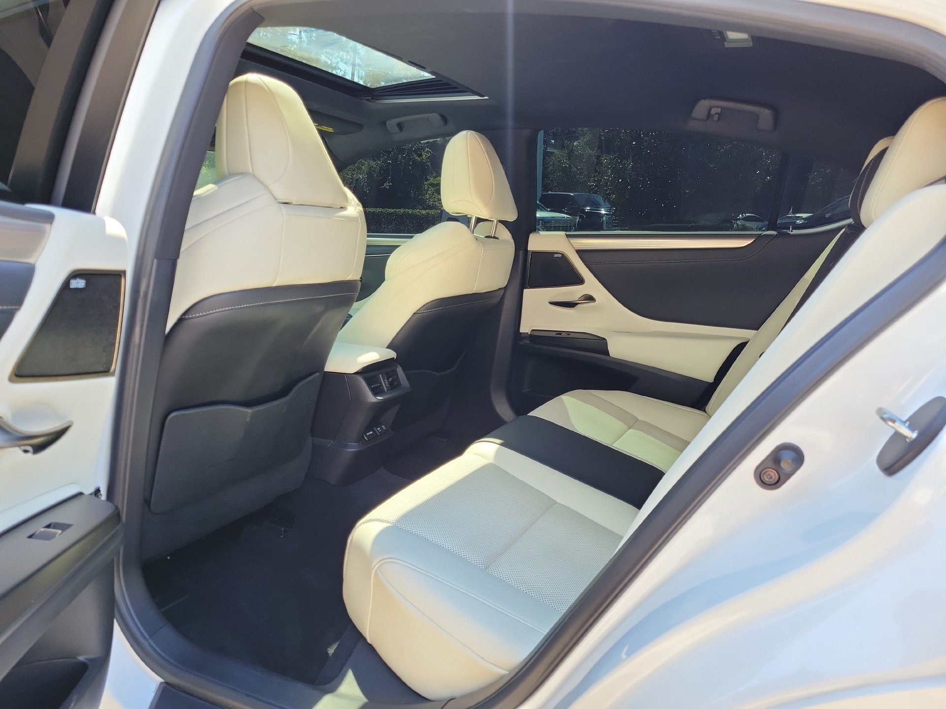 Used 2021 Lexus ES 350 F Sport w/ Special Edition FWD image 16