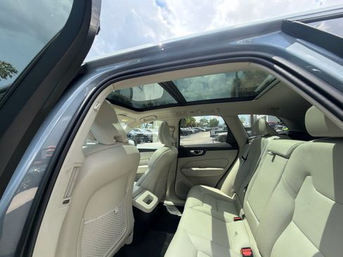 Used 2024 Volvo XC60 B5 Core AWD/4WD image 35