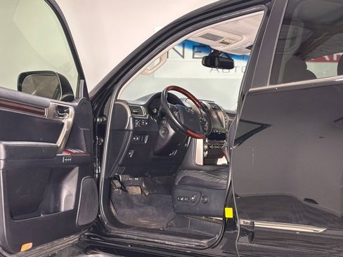 Used 2016 Lexus GX 460 image 11