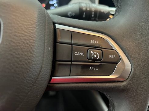 Used 2024 Jeep Compass Latitude AWD/4WD image 39