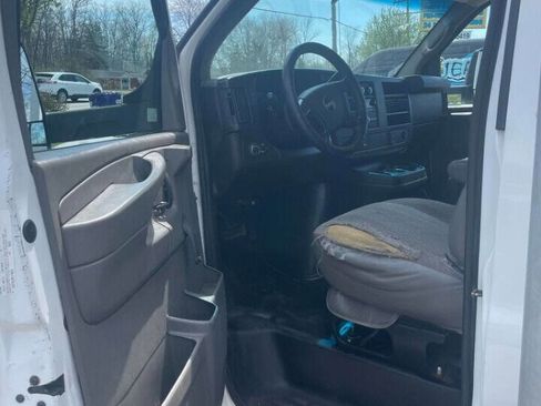 Used 2015 GMC Savana 3500 image 8