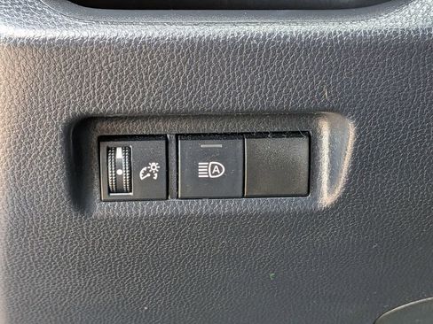 Used 2020 Toyota RAV4 LE image 16