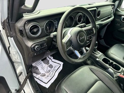Used 2023 Jeep Wrangler Unlimited Sahara w/ Safety Group AWD/4WD image 10