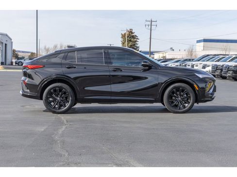 Used 2024 Buick Envista Sport Touring w/ Convenience I Package image 2