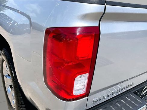 Used 2018 Chevrolet Silverado 1500 LTZ w/ Texas Edition RWD image 27