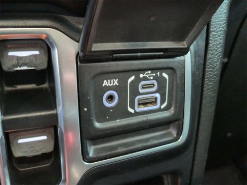 Certified 2019 Jeep Wrangler Unlimited Sahara image 31