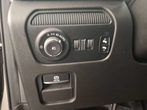 Used 2022 Jeep Wagoneer Series III w/ Rear Seat Video Group 1 RWD image 24