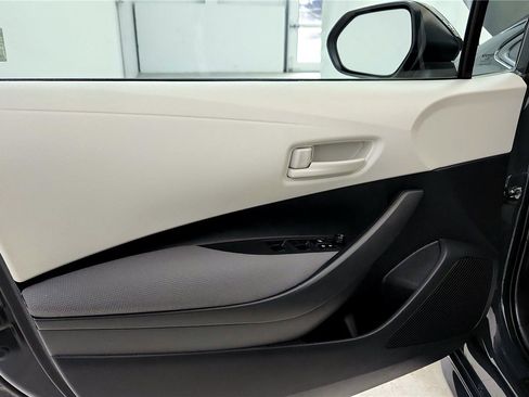Certified 2025 Toyota Corolla LE image 22