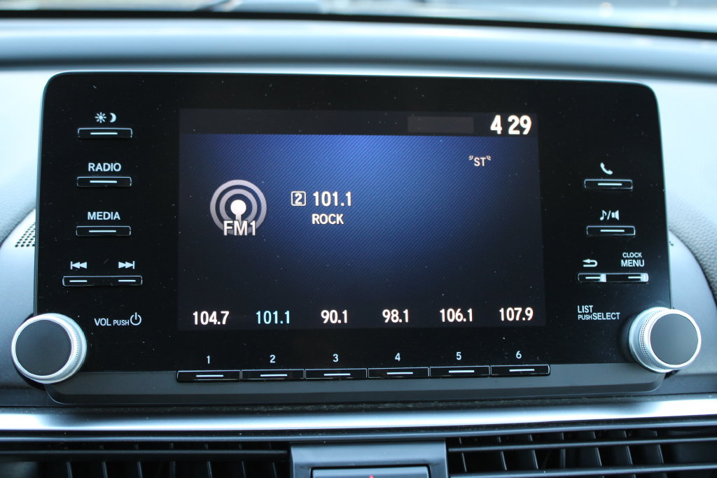Used 2018 Honda Accord LX image 25