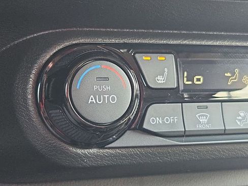 New 2026 Nissan Kicks SV w/ SV Premium Package AWD/4WD image 29