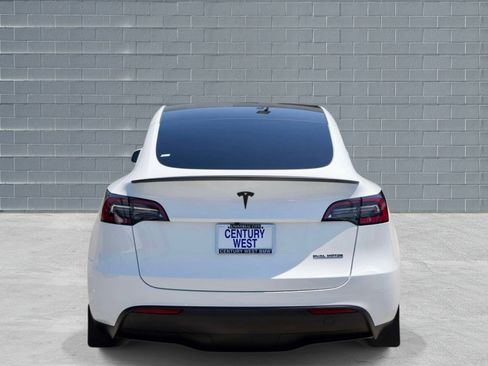Used 2023 Tesla Model Y Performance AWD/4WD image 4