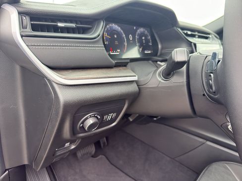 New 2026 Jeep Grand Cherokee L 4WD image 13