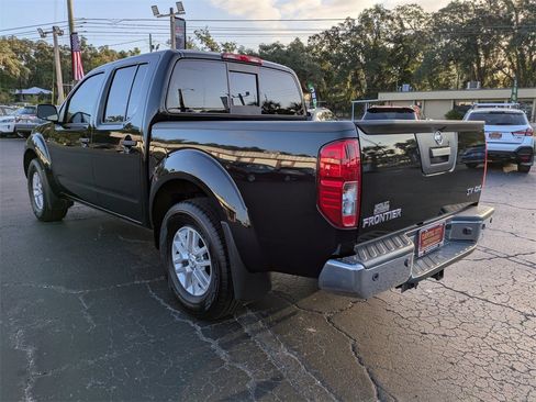 Used 2021 Nissan Frontier SV image 6
