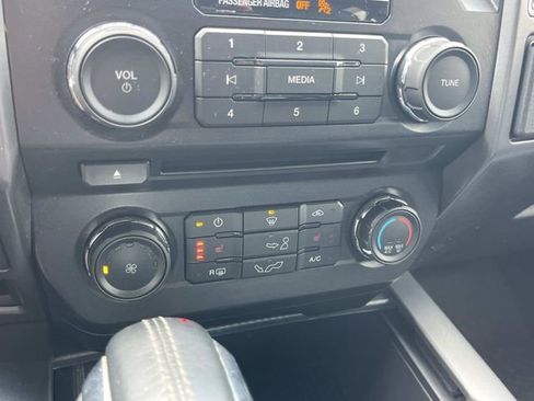 Used 2018 Ford F150 XLT w/ Equipment Group 302A Luxury AWD/4WD image 42