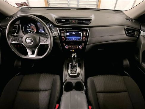 Used 2019 Nissan Rogue SV AWD/4WD image 14