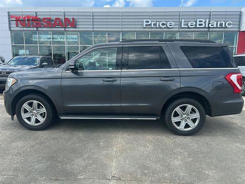 Used 2019 Ford Expedition XLT w/ Equipment Group 202A RWD image 3